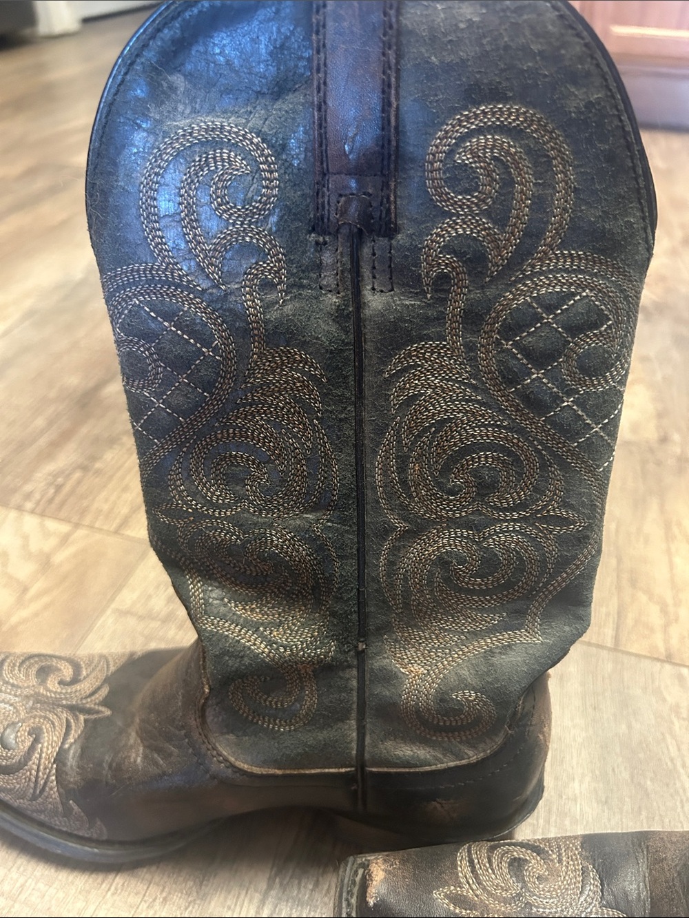 Ariat Dark Brown Embroidered Leather Western Cowboy Boots - Picture 4 of 5